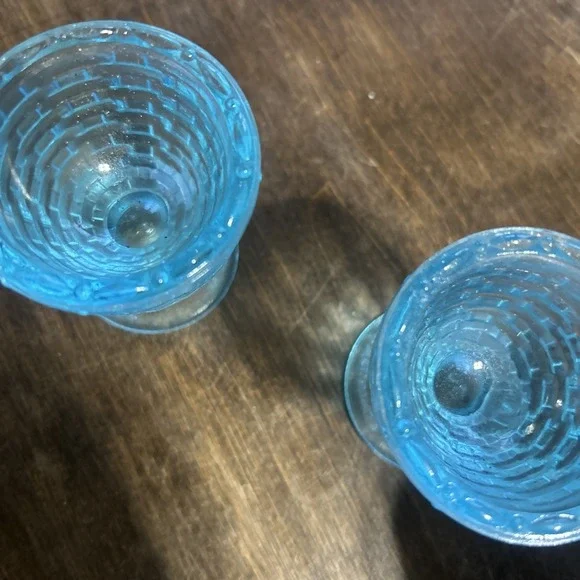 Vintage Longaberger 2 Aqua Blue Basket Weave Glass Egg Cups 2002 Made in USA Box - Picture 3 of 5